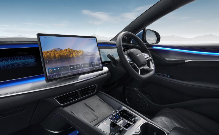 smart-connect-byd-sealion-7